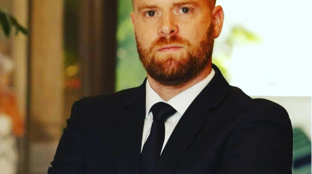 עורך הדין אלון שליכטר (צילום: סטודיו תומאס)