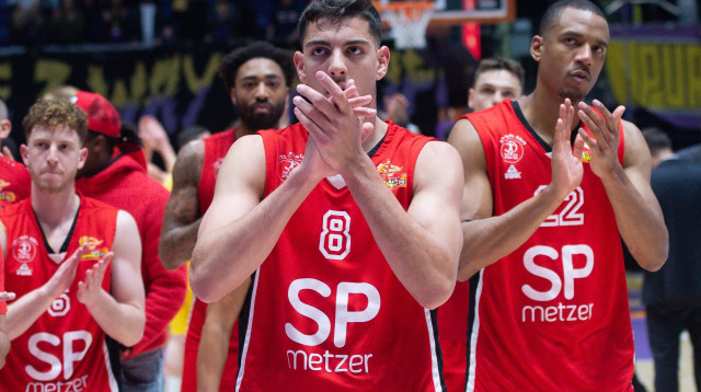 לוטן אמסלם, שחקן הפועל תל אביב (צילום: ברני ארדוב)