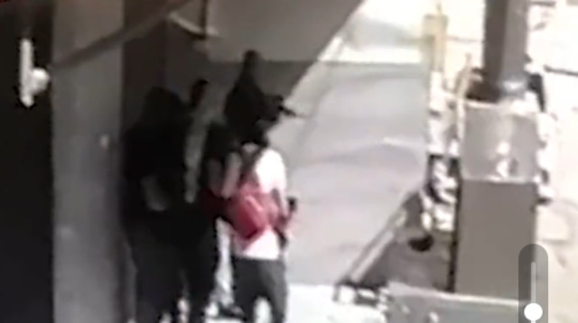 איש מנגנוני הביטחון הפלסטיניים, שניות לפני חיסולו (צילום: צילום מסך רשתות ערביות)