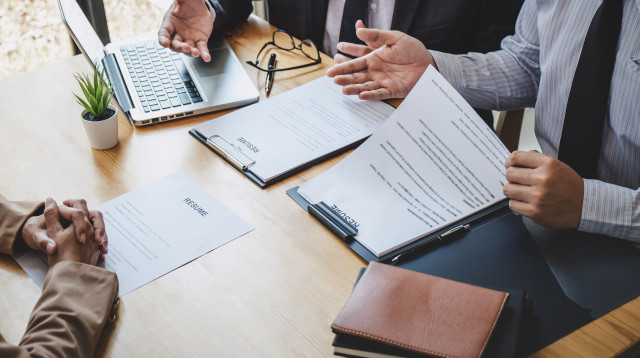 מאחורי הקלעים של הוועדה המייעצת לרשם הקבלנים? (צילום: envato)