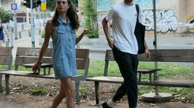 אופק לוי ובת הזוג נועם שחר (צילום: אמיר מאירי)