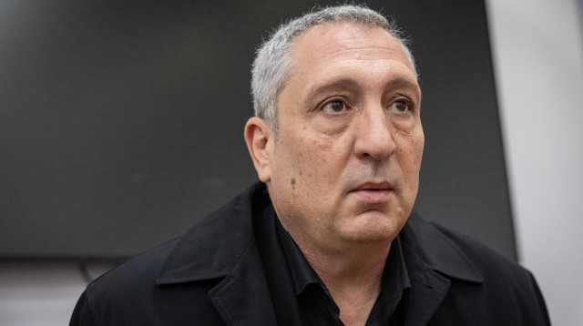 ניר חפץ בבית המשפט בירושלים (צילום: יונתן זינדל, פלאש 90)