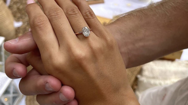 הטבעת והצעת הנישואין המרגשת של שחקן מכבי ת"א (צילום: צילום: אינסטגרם)