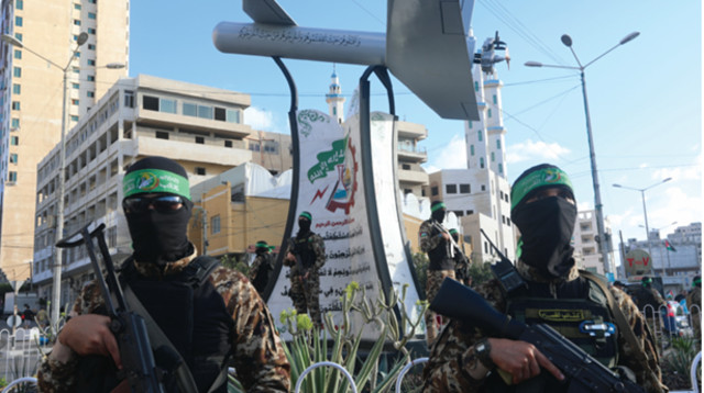 חמושי חמאס בעזה (צילום: עטייה מוחמד, פלאש 90)