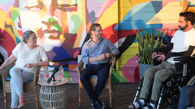 איציק סעידיאן ונשיא המדינה יצחק הרצוג (צילום: עמוס בן גרשום, לע"מ)