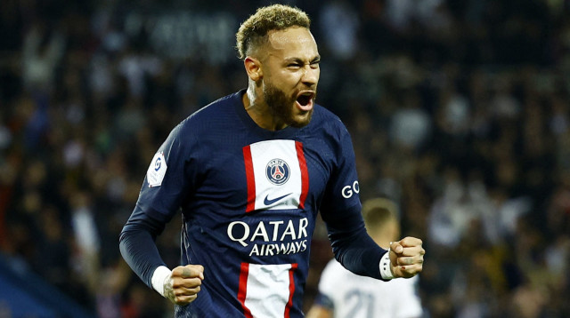 ניימאר שחקן פריז סן ז'רמן חוגג שער (צילום: רויטרס)