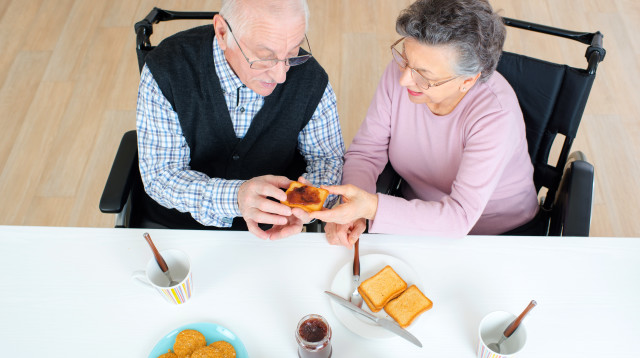 יום הולדת מעל גיל 100 (צילום: אינג'אימג')