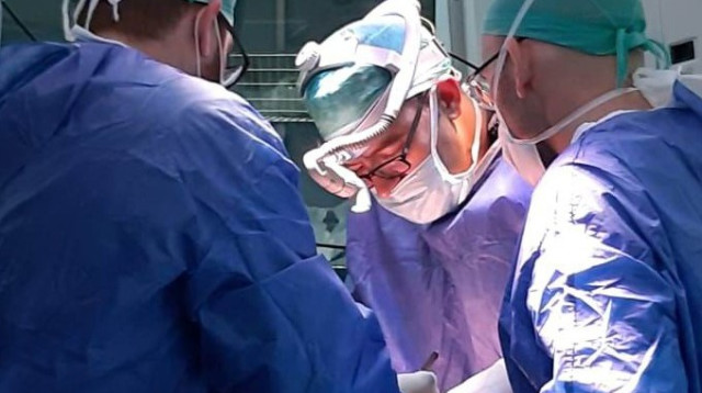 ניתוח לשחזור עצב הפנים  (צילום: המרכז הרפואי לגליל)