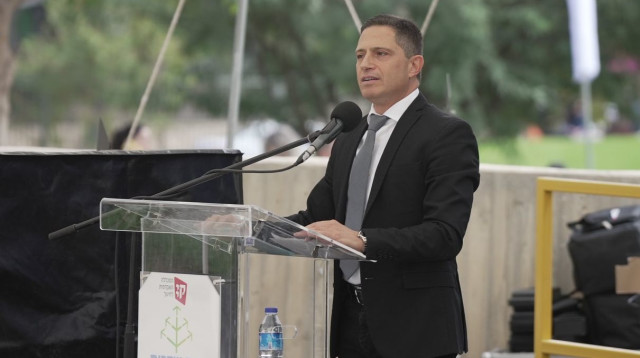 ראש עיריית באר שבע רוביק דנילוביץ' (צילום: כנס שדרות – מכללת קיי)