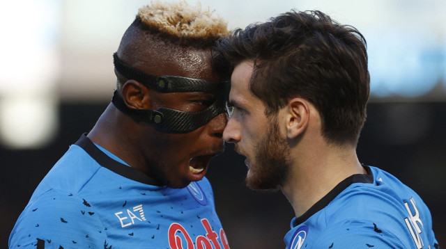 שחקני נאפולי, ויקטור אוסימן, חביצ'ה קברצחליה (צילום: רויטרס)