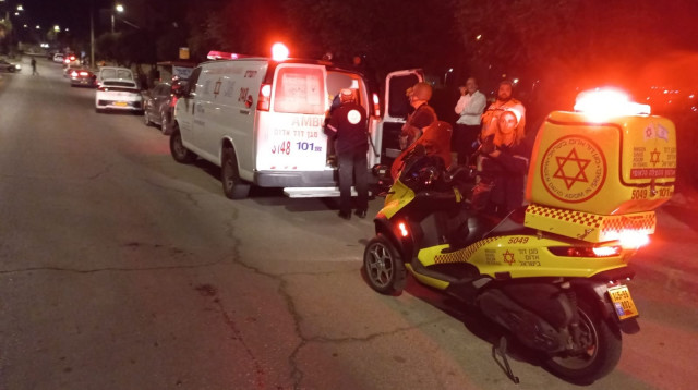 זירת פיגוע הירי בקריית ארבע (צילום: תיעוד מבצעי מד"א)