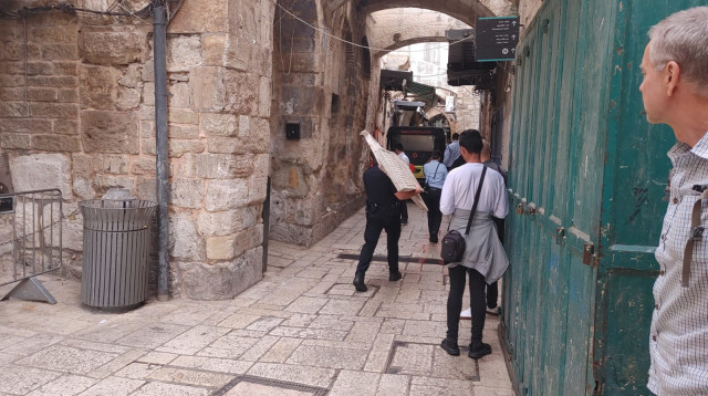 ניסיון פיגוע דקירה בהר הבית (צילום: נועם מקייטן/TPS)