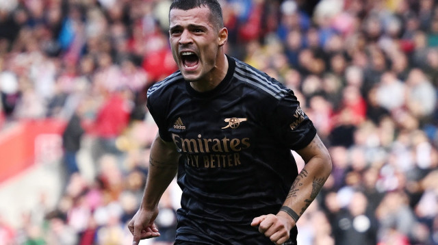 ארסנל לא עוצרת. ג'אקה חוגג (צילום: רויטרס)