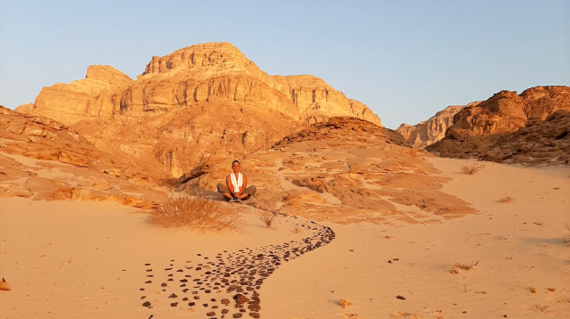 רחלי רוגע - מדיטציה מערות השועל (צילום: אלבום פרטי)