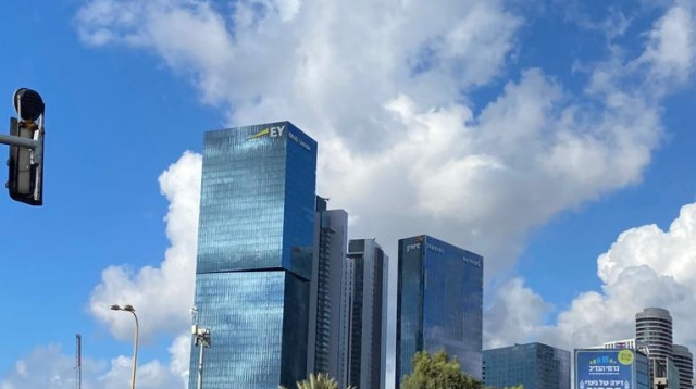 תל אביב אחרי הגשם (צילום: אבשלום ששוני)