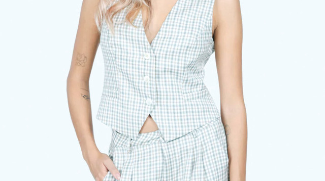 ADIKA וסט 119.90 מכנסיים 179.90 ש"ח (צילום: עדי סגל)