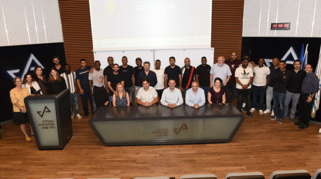 תכנית "עתידאים", המכללה הטכנולוגית באר שבע (צילום: חברת חשמל)