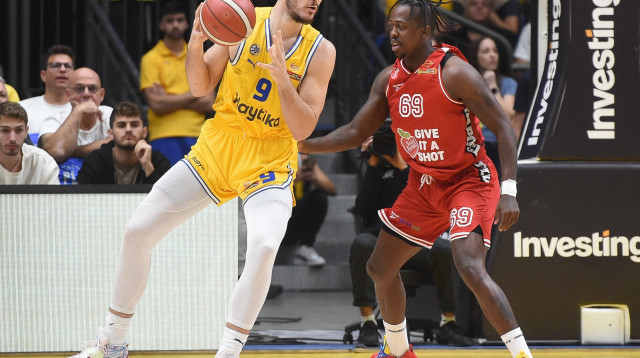 איך זה ייגמר הפעם? סורקין מול ג'ייקובן (צילום: ברני ארדוב)