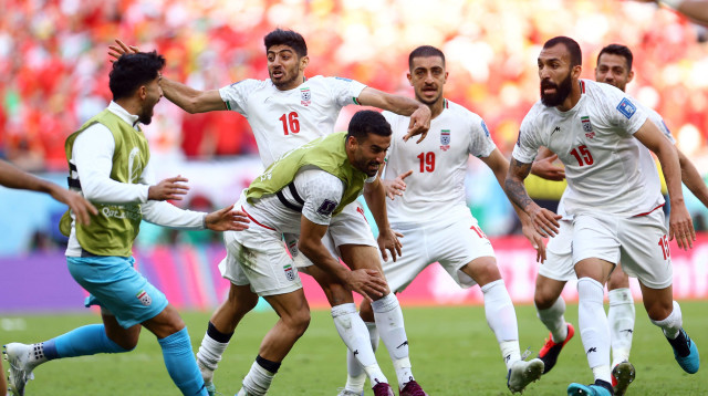 ניצחון ראוי. שחקני נבחרת איראן חוגגים (צילום: רויטרס)