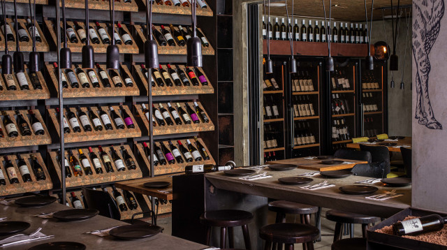 בר היין טייסטינג רום בשרונה (צילום: חיים יוסף)