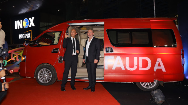 ליאור רז, אבי יששכרוף (צילום: NETFLIX)