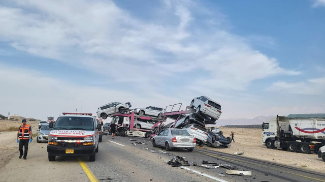 זירת תאונה (צילום: דוברות מד"א)