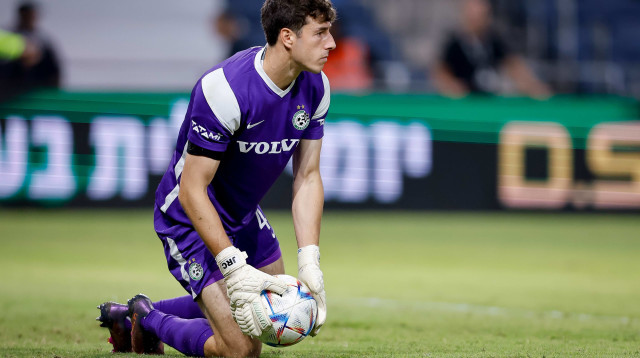 שוער מכבי חיפה, ג'וש כהן (צילום: מאור אלקסלסי)