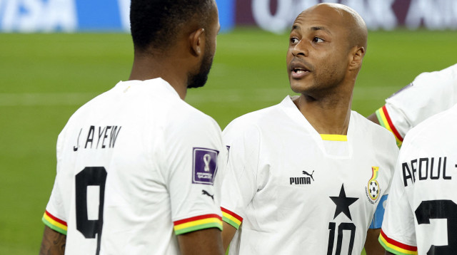 אנדרה איוו, שחקן נבחרת גאנה לצד ג'ורדן איוו (צילום: רויטרס)