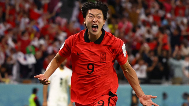 צ'ו גיו-סונג שחקן נבחרת דרום קוריאה חוגג שער (צילום: רויטרס)