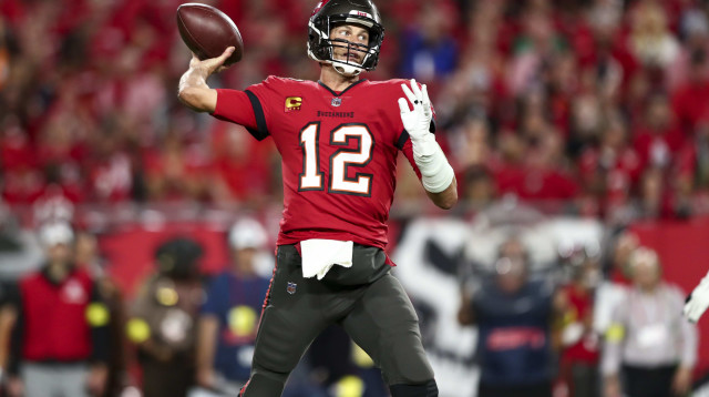 טום בריידי (צילום: GettyImages, Kevin Sabitus)