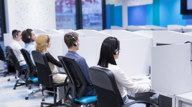 התקשר לנזוף במוקדנים (צילום: אינג'אימג')