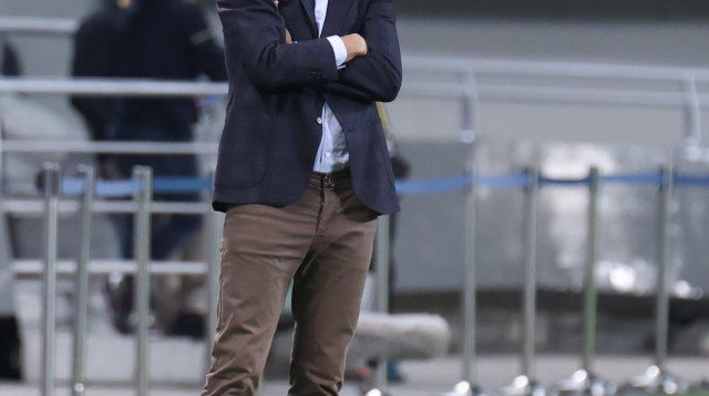 ועכשיו לגביע. איביץ' (צילום: דני מרון)