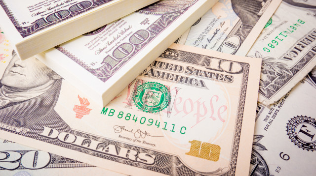 מה מיליונרים באמת עושים עם הכסף? (צילום: אינג'אימג')