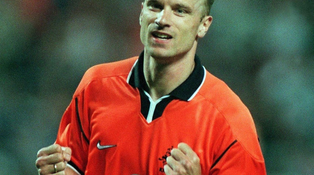 דניס ברגקאמפ ב-1998 (צילום: GettyImages, Mark Thompson)