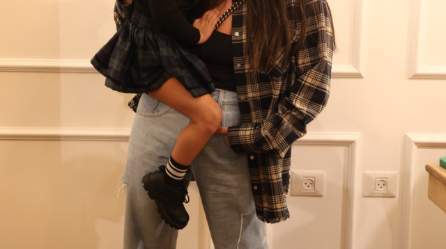 אדל בספלוב ובתה שייה (צילום: קסם צלמים)