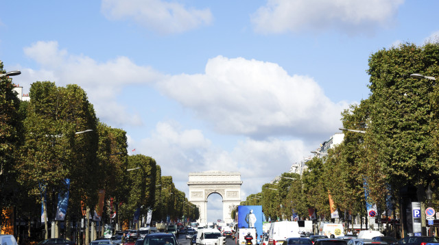 שער הניצחון בפריז (צילום: אינג'אימג')