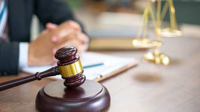 לבחור נכון - החשיבות בעו"ד מסחרי (צילום: Witthaya Prasongsin gettyimages)