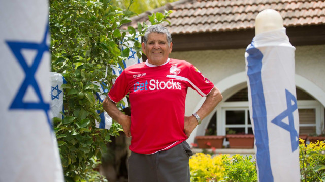 אליהו עופר שחקן הפועל באר שבע לשעבר (צילום: ניב אהרונסון)