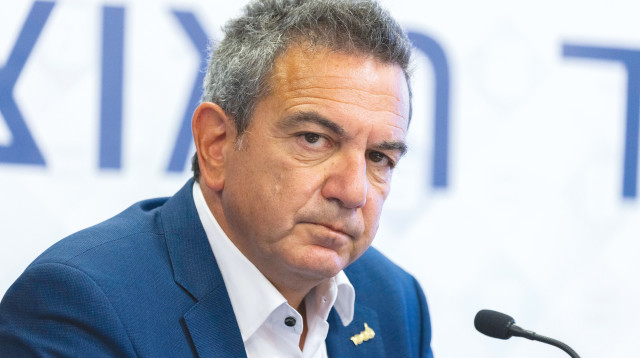 תומר רון- אוליבייה פיטוסי פלאש 90 (צילום:  אוליבייה פיטוסי פלאש 90)