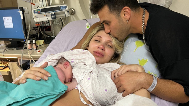 קווין רובין ודניאלה קריסטיה הפכו להורים (צילום: צילום מסך אינסטגרם)