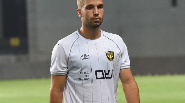 מחכה. זרגרי (צילום: ברני ארדוב)