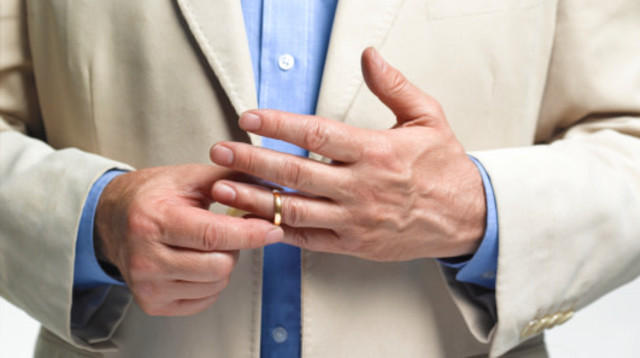 כמה יעלה לך לבגוד באשתך? (צילום: Peter Dazeley gettyimages)