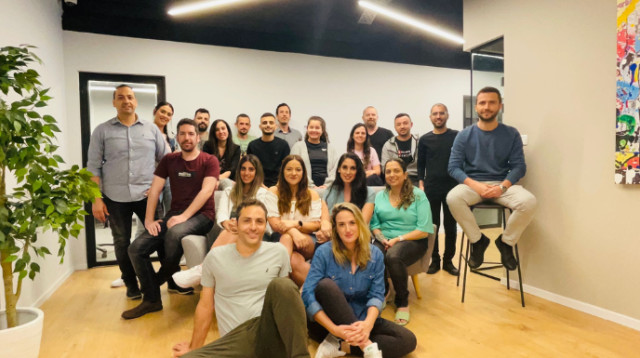 מעבר מימי חופשה ללא הגבלה ועבודה מלאה מהבית לניהול שעות עבודה מהמשרד (צילום: באדיבות Meckano, מתוך אתר החברה)