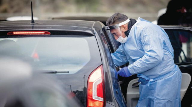 קורונה, דצמבר 2021 (צילום: יונתן זינדל, פלאש 90)