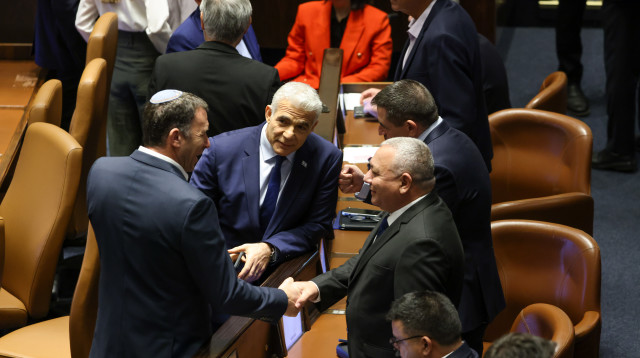 יאיר לפיד, גדי אייזנקוט, מתן כהנא (צילום: נועם מושקוביץ, דוברות הכנסת)