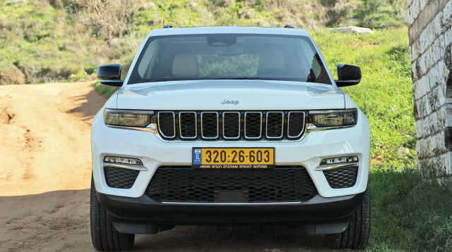 ג'יפ גרנד צ'ירוקי  (צילום: רומן חרמר)