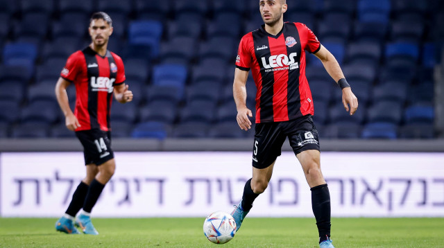 שחקן הפועל חיפה קונסטנטינוס סוטיריו (צילום: מאור אלקסלסי)