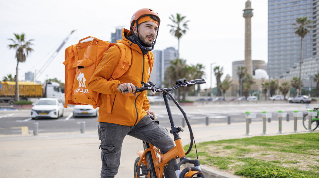 במקום הראשון הפיצה, תן ביס (צילום: אורי מגנוס)