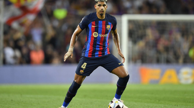 רונאלד אראוחו, ברצלונה (צילום: GettyImages, PAU BARRENA/AFP)