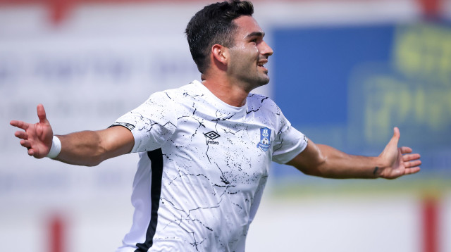 מוביל את טבלת המבקיעים יחד עם טל בן חיים ומוחמד במבה. רווה אסייג (צילום: מאור אלקסלסי)